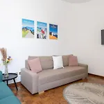 Large Family In A Fresh Area Of Apartment Lecco