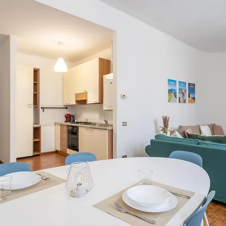 Large Family In A Fresh Area Of Apartament